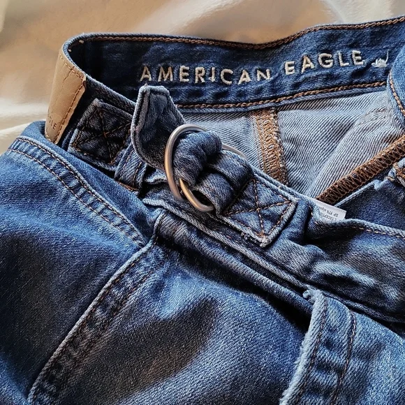American Eagle Highest Rise Mom Short - Picture 8 of 15